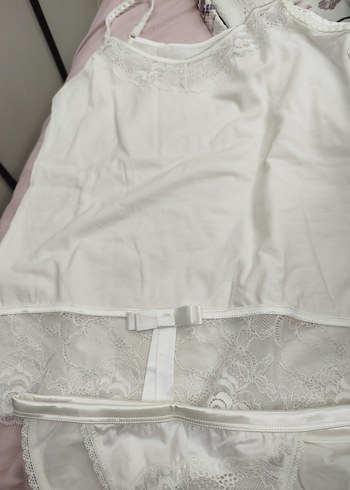 Beyaz Mini Kadın İç Çamaşırı Takımı - Görsel 2