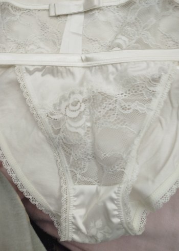 Beyaz Mini Kadın İç Çamaşırı Takımı - Görsel 3