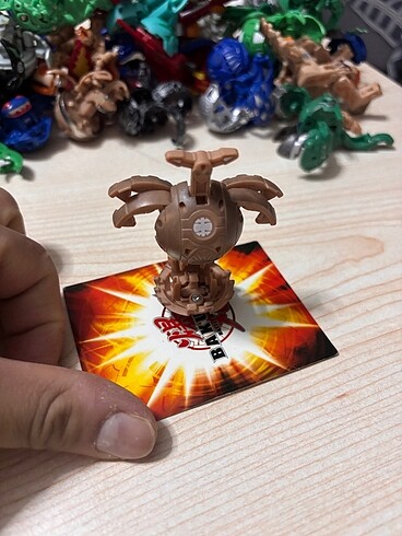 Bakugan Alto brontes