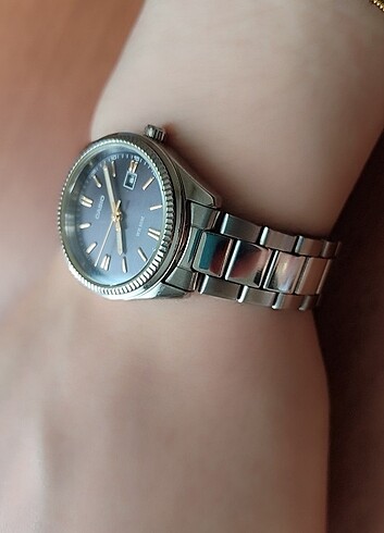 Casio kadın kol saati