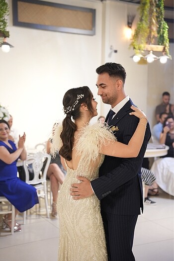 alfa beta uzun otrişli elbise (nişanlık)