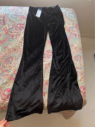 Trendyol flare parlak pantolon