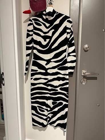 H&M Premium Zebra Desenli Elbise