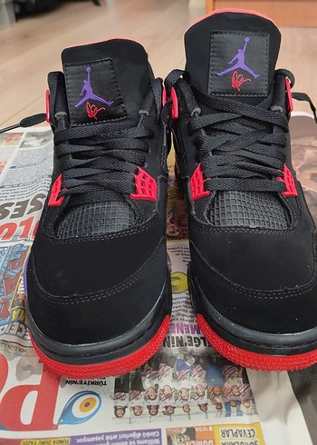 Air Jordan retro 4 raptors