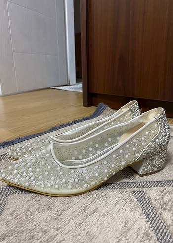 38 Beden Beyaz incili kısa ve kalın Topuklu Kadın Ayakkabı