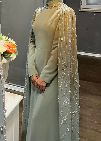36 Beden yeşil Renk İşlemeli Uzun Abiye Elbise Tesettür