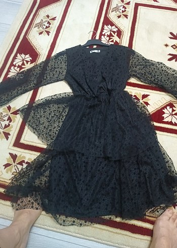 Uzun Kollu Siyah Fırfırlı Uzun Elbise