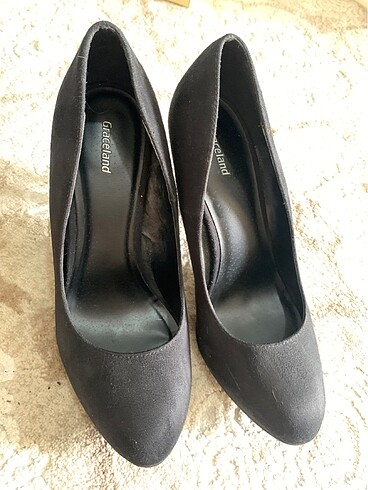 Diğer Stiletto Graceland