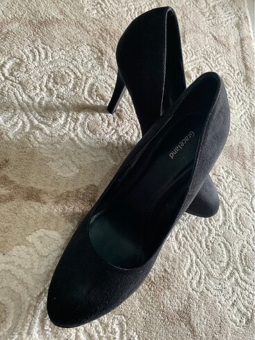 Stiletto Graceland