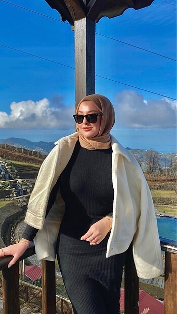 m Beden Siyah dar kesim elbise