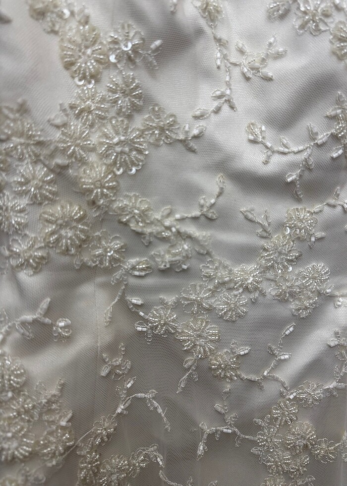 AKAY GELİNLİK TAMAMEN TAŞLI FRANSIZ KÜPÜR A KESİM - Görsel 3