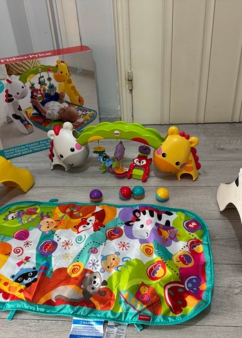 Fisher-Price Oyuncak Dünyası Jimnastik Merkezi Işıklı Müzikli