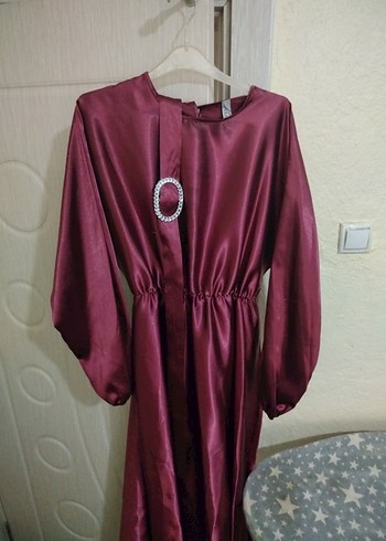 44 Beden Bordo Uzun Kollu Saten Elbise