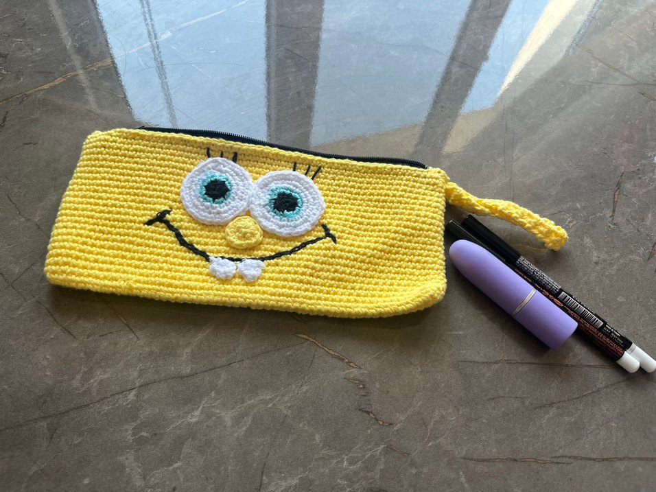 SÜNGERBOB KALEMLİK MAKYAJ ÇANTASI - Görsel 2