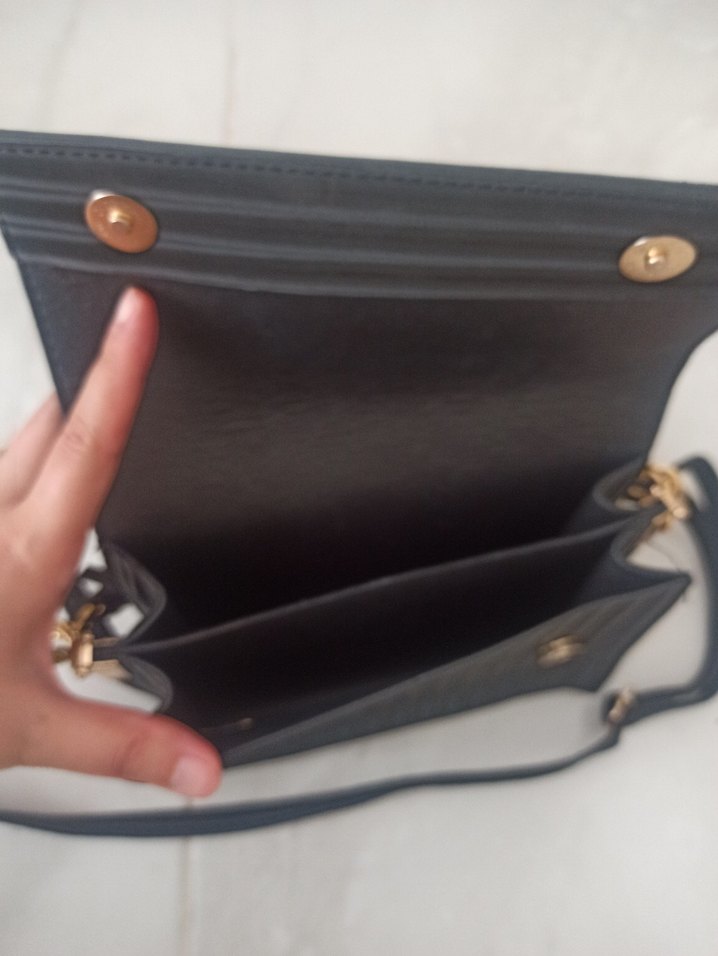 Kadın Siyah Deri Pilili Omuz Çantası - Görsel 2