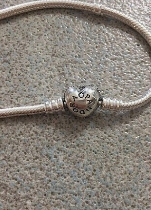 Pandora
