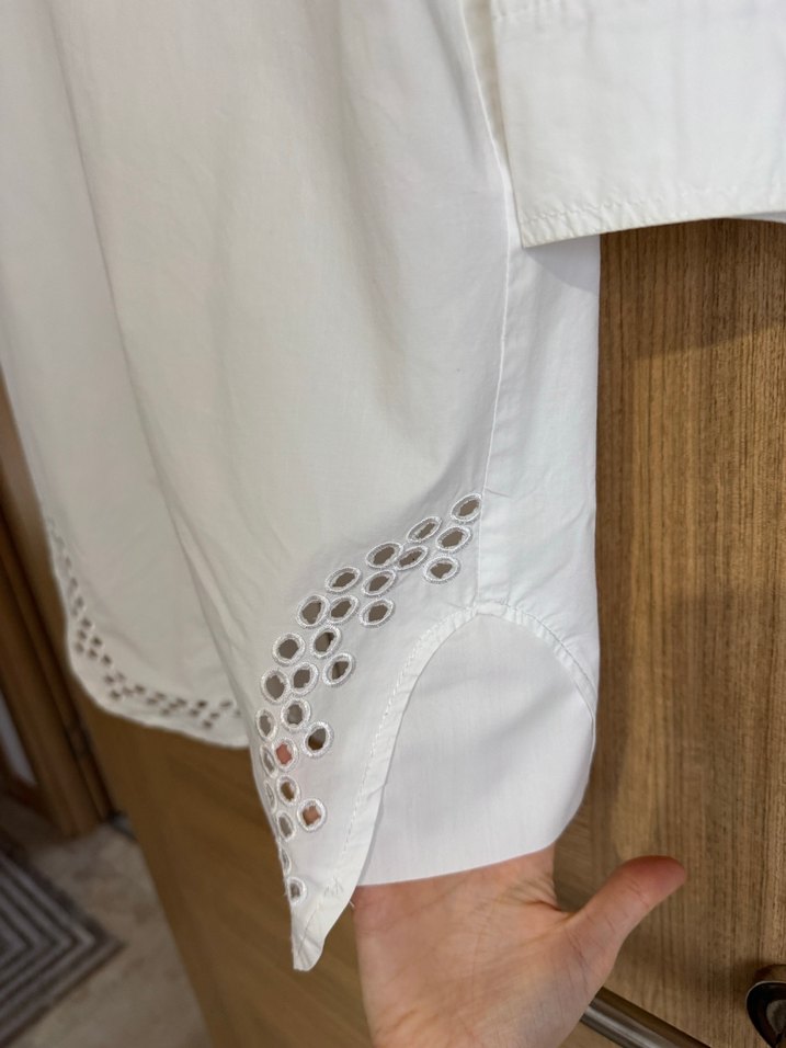 Düğmeli Beyaz Pamuklu Gömlek - Görsel 3