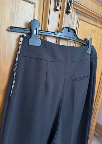 Düz Siyah Midi Kumaş Pantolon - Görsel 4