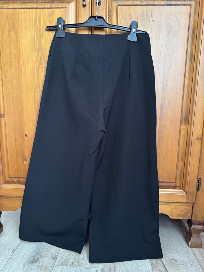 Siyah Kadın Uzun Bol Kesim Kumaş Pantolon - Görsel 4