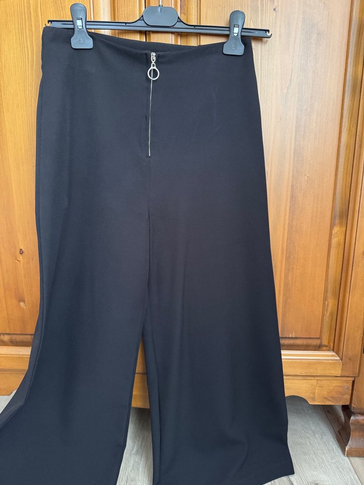 Siyah Kadın Uzun Bol Kesim Kumaş Pantolon - Görsel 2