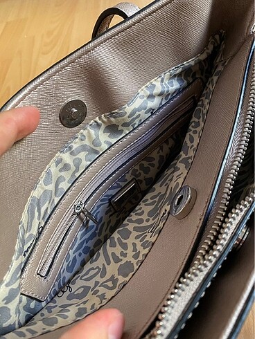Guess Guess Çanta