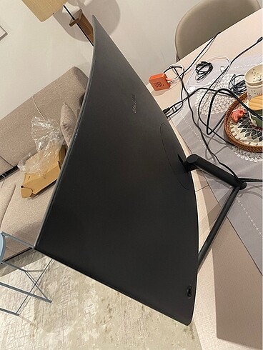 SAMSUNG 32 inç 4K CURVED MONİTÖR (UR59C) - Görsel 5