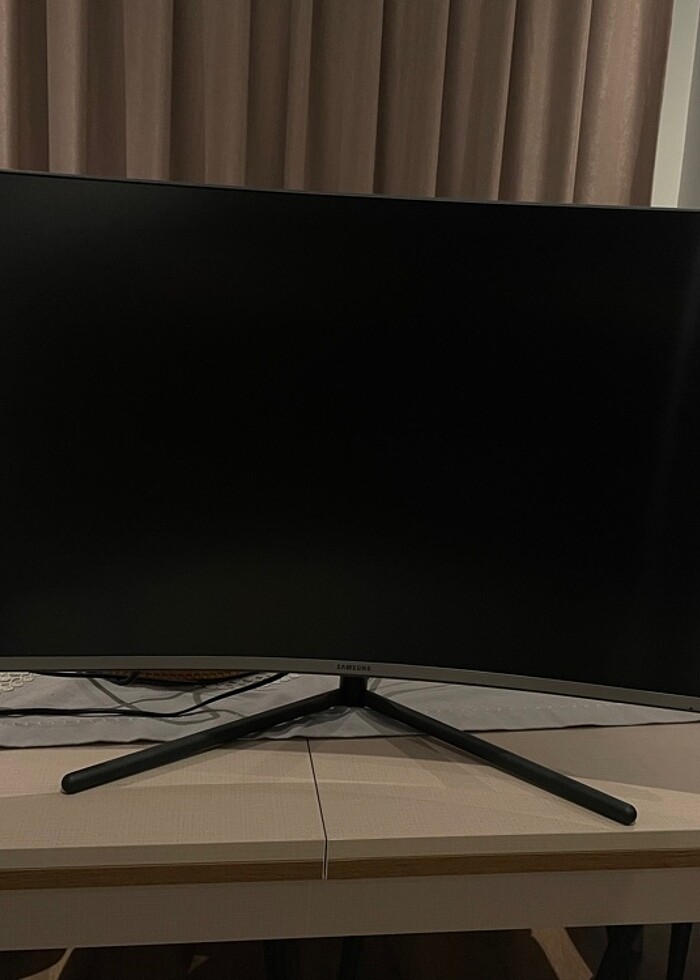 SAMSUNG 32 inç 4K CURVED MONİTÖR (UR59C) - Görsel 2