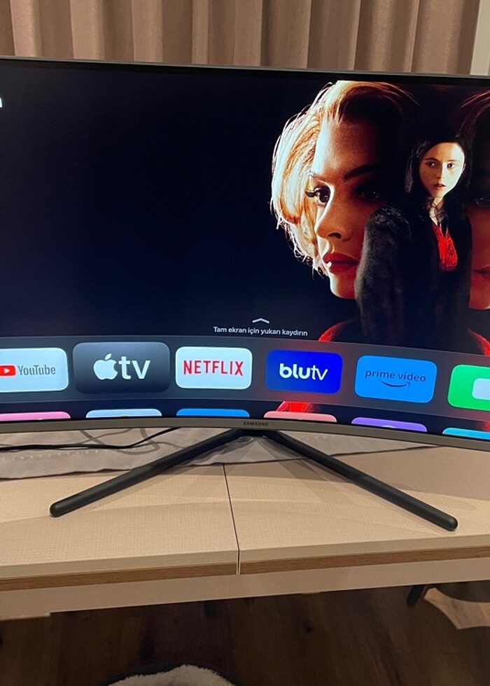 SAMSUNG 32 inç 4K CURVED MONİTÖR (UR59C) - Görsel 4