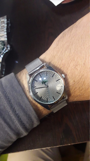 Lacoste kol saati