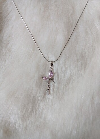 Pembe Crystal Butterfly Kolye