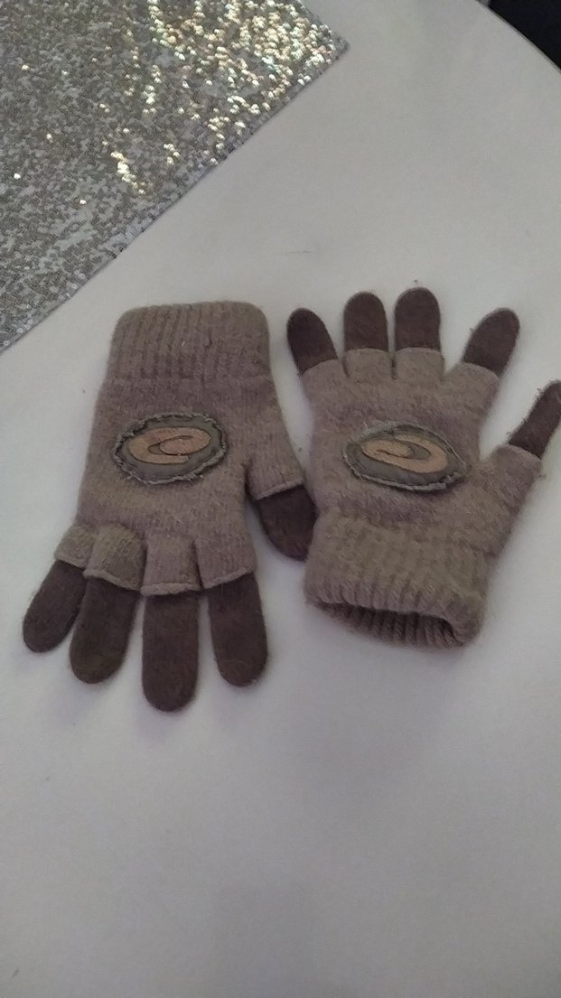 kahve tonları bir çift kışlık eldiven - Görsel 2