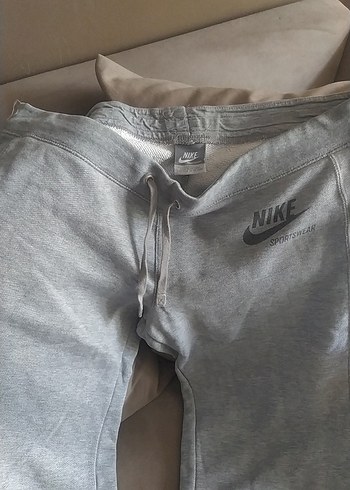 Gri Nike bol paça Spor Eşofman altı - Görsel 2