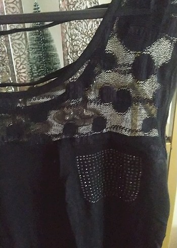 Dantel Detaylı Siyah Gotik Kolsuz Bluz - Görsel 2