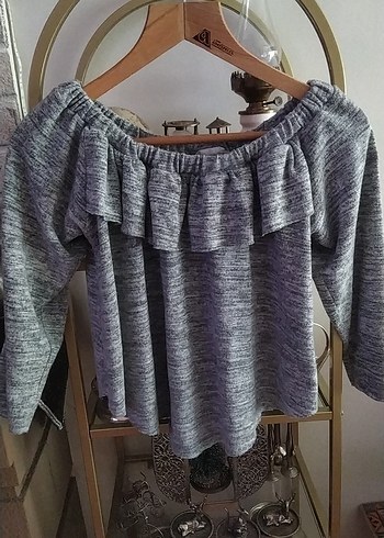 Topshop Gri Melanj Volanli Omzu Acik Bluz