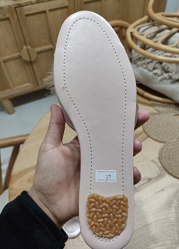 Saten Tüylü Terlik - Görsel 3