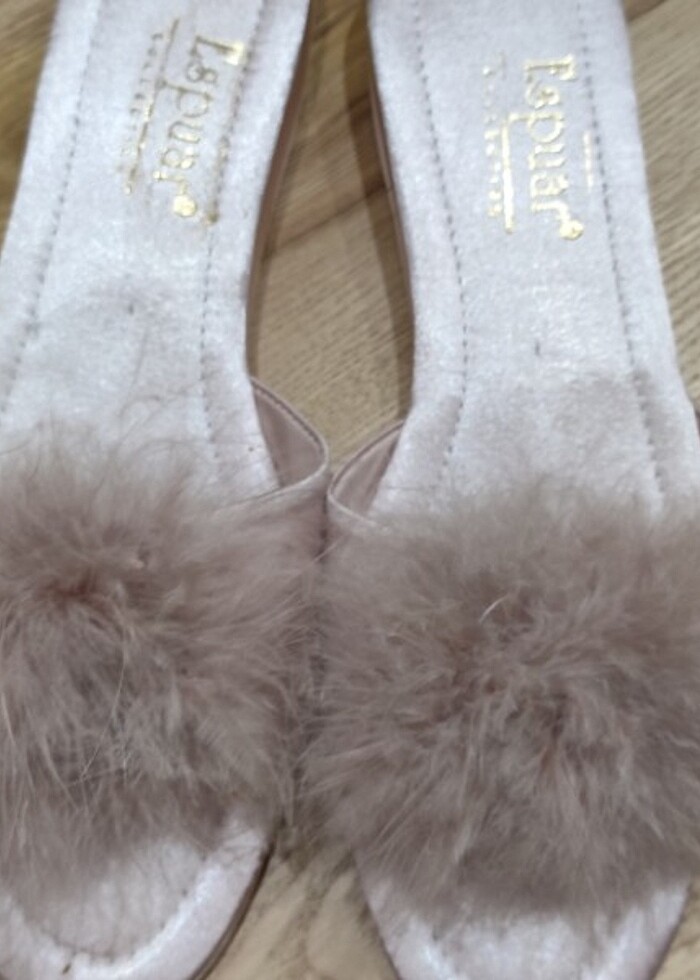 Saten Tüylü Terlik - Görsel 2