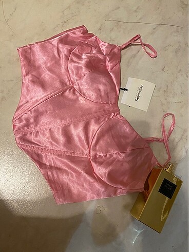 Markasız saten pembe büstiyer