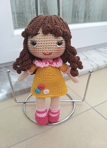 Sağlığa zararlı madde içermeyen iplerle örülen amigurumi çocuk o