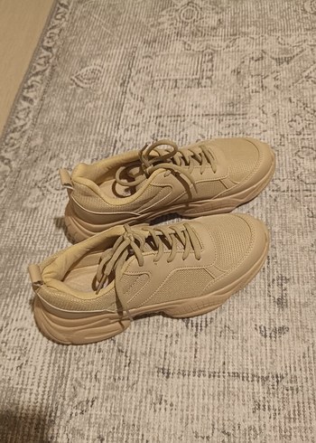 Bej rengi spor ayakkabı - Görsel 4