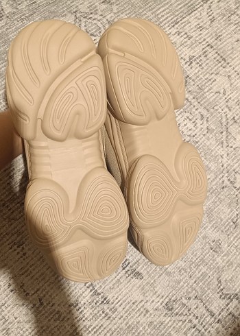 Bej rengi spor ayakkabı - Görsel 2