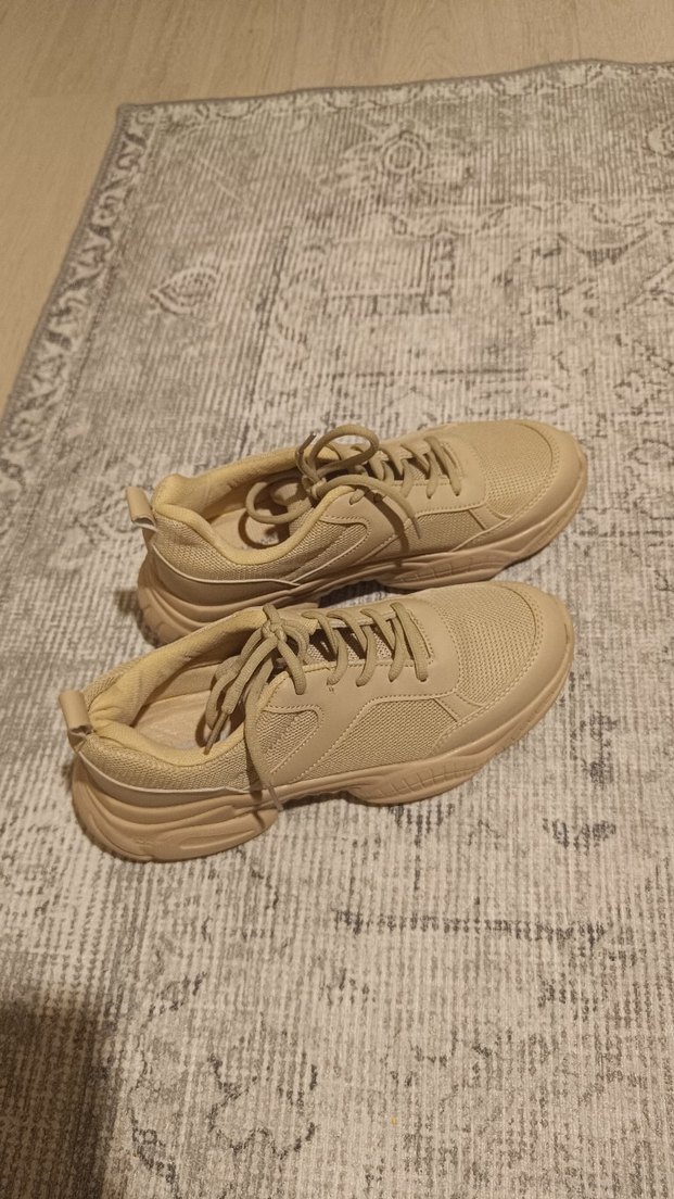 Bej rengi spor ayakkabı - Görsel 4