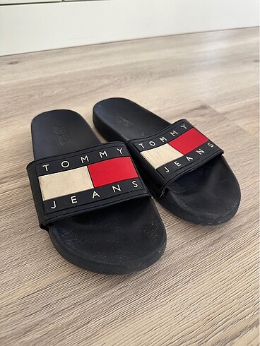 37 Beden Tommy Hilfiger Kadın Terlik