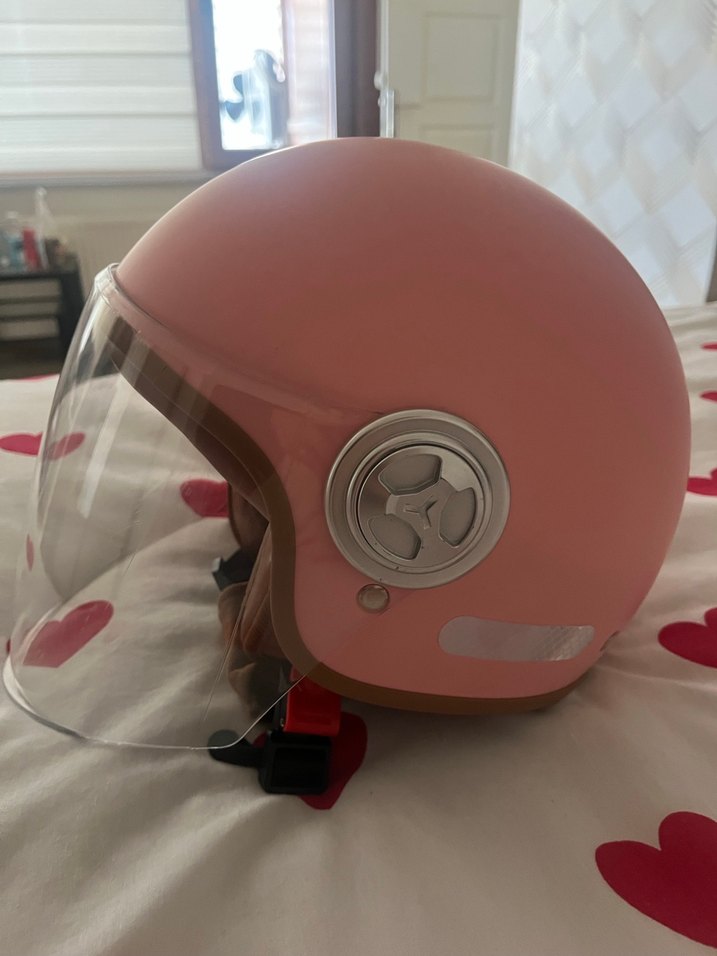 Pastel Pembe Retro Motosiklet Kaskı - Görsel 2