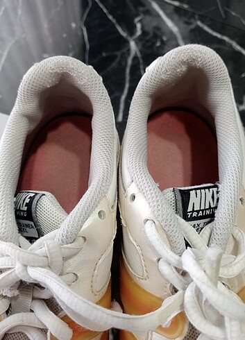 39 Beden Nike Orjinal Spor Ayakkabı (39 Numara)