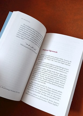 Artık Çok Yeniç - Kapia Yücan Kardaş - Görsel 4