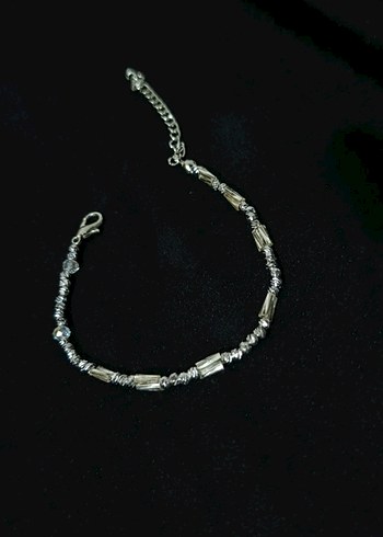 Minimalist Altın Renk Boncuklu Bileklik - Görsel 4