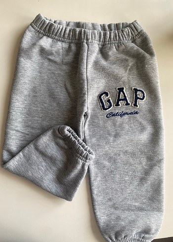 GAP Gri Baskılı Erkek Çocuk Eşofman Takımı - Görsel 3