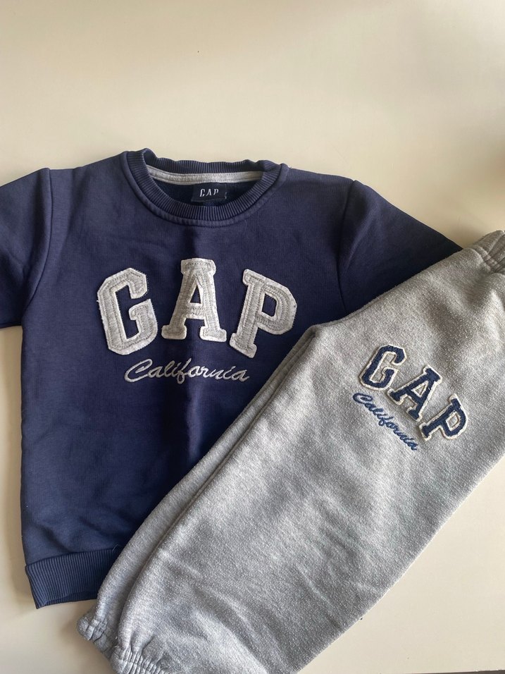 GAP Gri Baskılı Erkek Çocuk Eşofman Takımı - Görsel 2