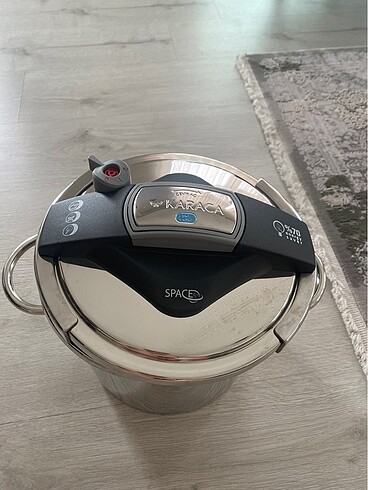 Karaca Düdüklü tencere 7 litre kapasiteli