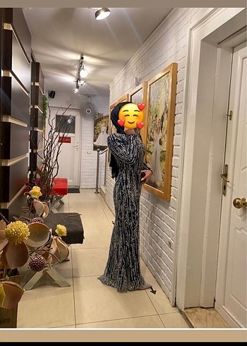 Uzun Siyah Gri Batik Desenli Drapeli Abiye - Görsel 2